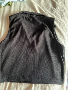 Black Ribbed Collared Crop Top