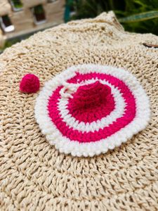 Kanha ji woolen pink dress