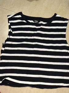 Black and white strips crop top