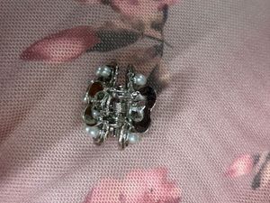 Pearl Embellished Hair Claw Clip