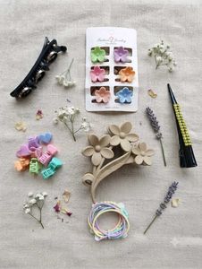 🔥SET OF 6🔥Cute Flower Hair Clips & Accessories