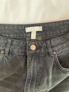 Stylish Dark Wash High-Waisted Jeans