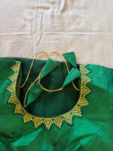 Elegant Emerald Green Saree with blouse