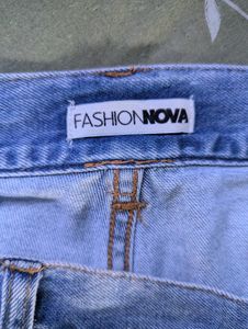 Light Wash Wide Leg Jeans with(adjustable waist)