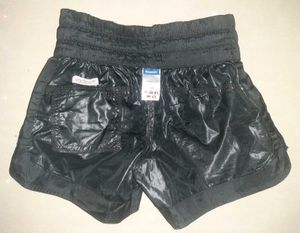 🖤 Reebok Black Parachute Shorts - Luxe-Worthy