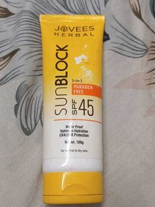 Jovees Herbal Sunblock SPF 45