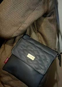 Ruchi Crossbody Bag