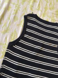 Striped Sleeveless Crop Top