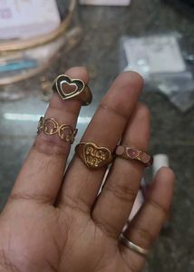 Set of 4 Fashion Rings