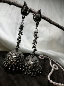 Celebrity inspired Gorgeous Oxidized Black Polish Long earrings 👌🖤