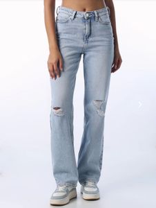 Light Wash Ripped Straight Leg Jeans