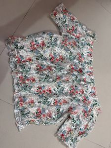 Floral Lace OFF-Shoulder Top