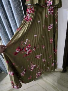 Olive Floral Pleated Maxi Dress bust 36