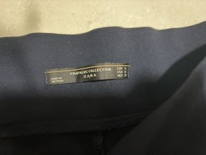 Navy Blue Pants with Zipper Accents 💙