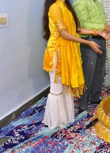 2 kurta 💛+ 🤍 + 1 sharara