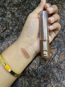 Makeup Combo | Lip Shine + Blusher + Eyeliner