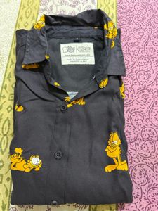 Garfield Graphic Print Shirt
