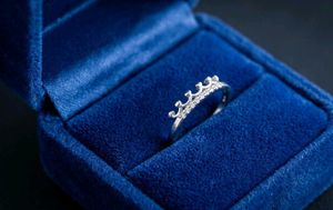 Sparkling Crown Ring