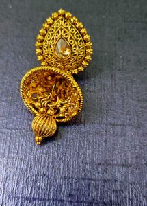 Geru Exquisite Gold-Tone Necklace &amp; Earring Set