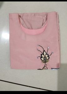 Elegant Pink Kurta with Delicate Embroidery