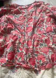 crop top &amp; Floral Print Tiered Kurta