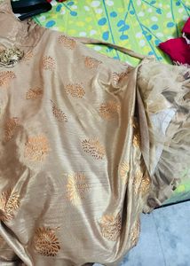 Girl’s Gown 4/6  Year  Old