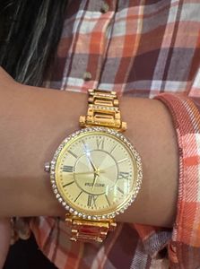 Elegant Gold Watch &amp; Bracelet Set