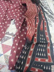 Maroon Ethnic Kurta with Embellis Pillzo Set Wit