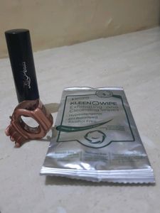 Combo Offer, Kajal, Clutch and Exfoliating n Cleansing Wipes