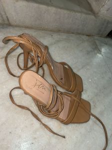 buy fast Stylish Tan Strappy Sandals