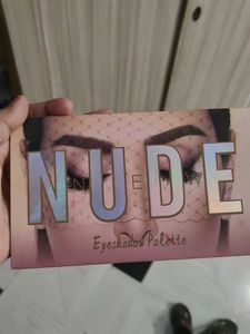 16 Color Eyeshadow Palette