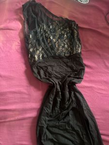 Elegant Black One-Shoulder Lace Dress