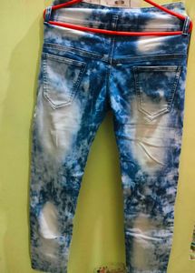 Stylish Blue Wash Jeans