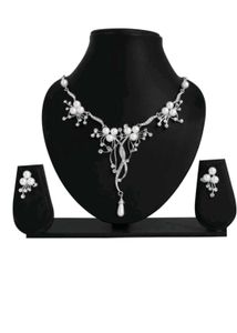 Pearl Necklace Set