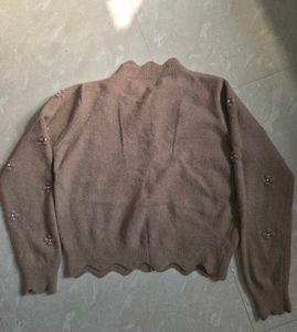 Cute Pearl Embellished Cardigan (free size)