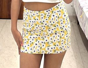 Yellow Daisy Print Skirt