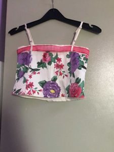 Chic Floral CropTop with Adjustable Straps.Bust:26