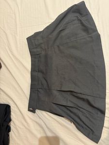 H&amp;M Grey Pleated Mini Skirt (S)
