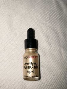 Huda Beauty Liquid Highlighter golden