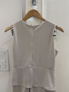 Chic Sleeveless Sheath Dress