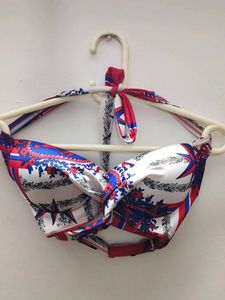 Sexy n Stylish Printed Bikini Top / swim suit to