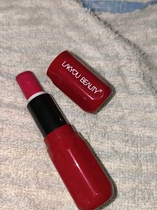 bold pink lipstick