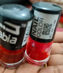 Earings With Crystal Ball And Two Nailpaints