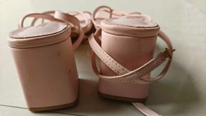 outryt Chic Pink Strappy Block Heel Sandals