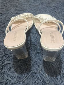 Elegant Ruched Strap Flat Sandals