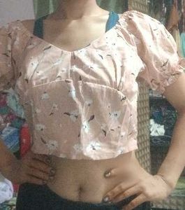 Chic Floral Print Crop Top