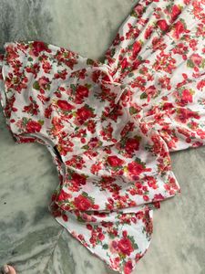 La Zoire Floral Print Maxi Dress