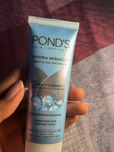 Pond's Hydra Miracle Facewash