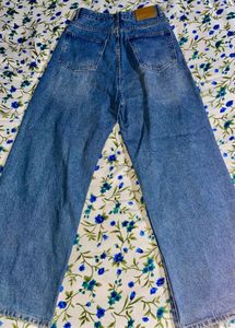 Wide Leg Jeans with Front Seam Detail