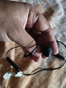 JBL TUNE 215BT Bluetooth Steroe earphones